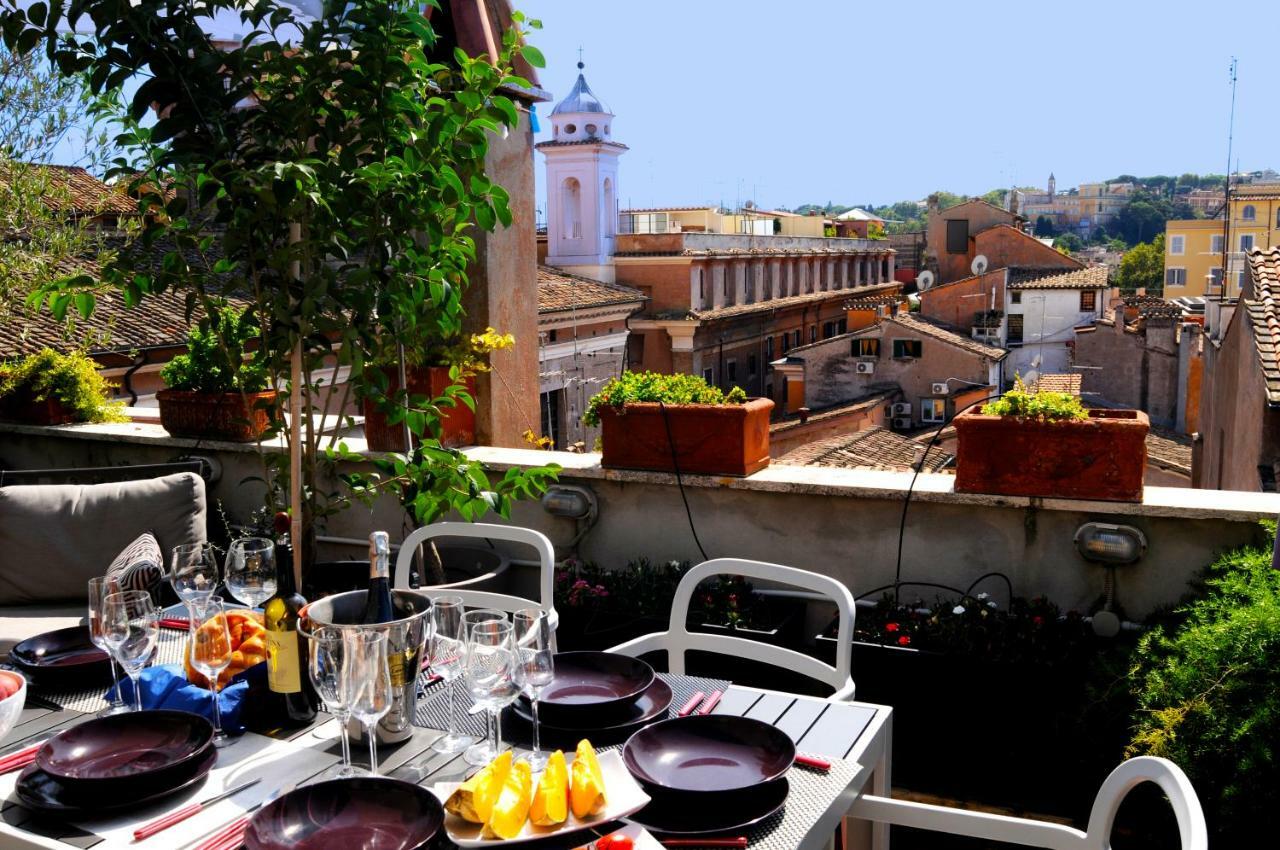 Апартаменты La Mia Casa In Campo Di Fiori Рим Экстерьер фото